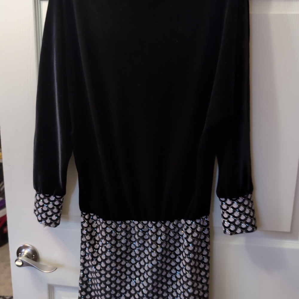 Elegant Black and White Midi Dress